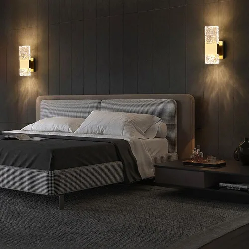 Vista 4 de Modernos apliques de pared de cristal, lámpara de pared con acabado de color dorado mate, iluminación de pared de cristal con pantalla de vidrio