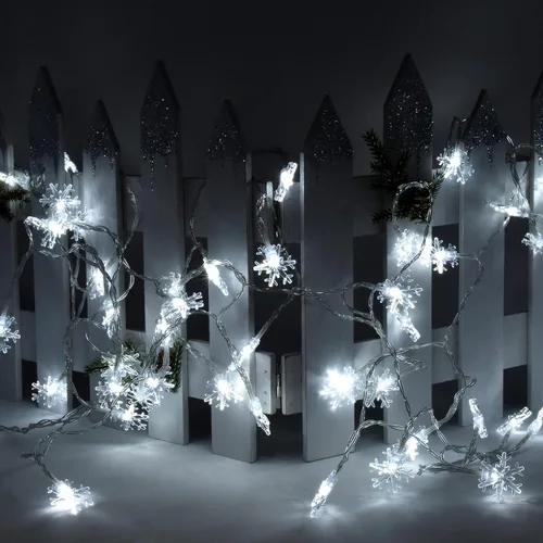 Vista 4 de Holiday Essence - Cadena de luces de Navidad en forma de copo de nieve, 50 luces LED blancas frías, 8 modos, 25 pies, juego de luces