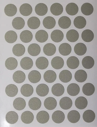 Vista 2 de Tapa de rosca de PVC autoadhesiva 9/16" (1 hoja 50 tapas) haya