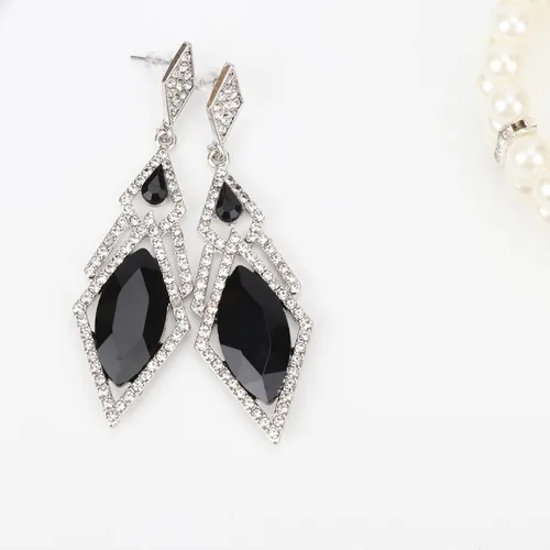 Vista 5 de DRESHOW Juego de accesorios del Gran Gatsby de los años 20 para mujer, accesorios de disfraz de flapper, diadema de plumas, juego de accesorios de 1