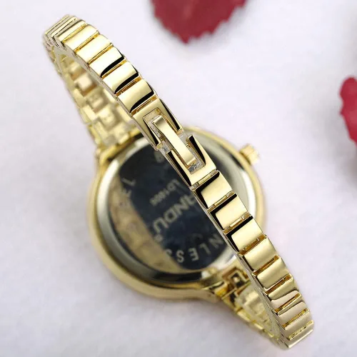 Vista 4 de Weicam Reloj de pulsera de cristal elegante para mujer, conjuntos de reloj analógico de cuarzo