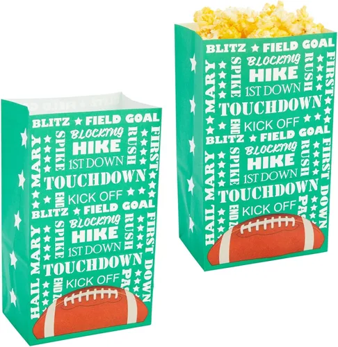 Vista 5 de Juvale Bolsas de golosinas de fútbol – Paquete de 36, papel verde, 5.3 x 8.7 x 3.3 pulgadas, bolsas de aperitivos de fútbol para niños y recuerdos