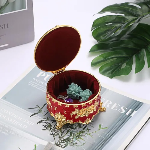 Vista 3 de Hipiwe Joyero de metal vintage Pequeña caja organizadora de anillos con patrón de rosas para joyas, caja de almacenamiento para anillos, aretes