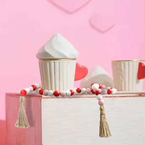 Vista 6 de Guirnalda de cuentas de madera para el día de San Valentín con borla, decoración de cuentas de madera rústica, cuentas de granja, decoración grande