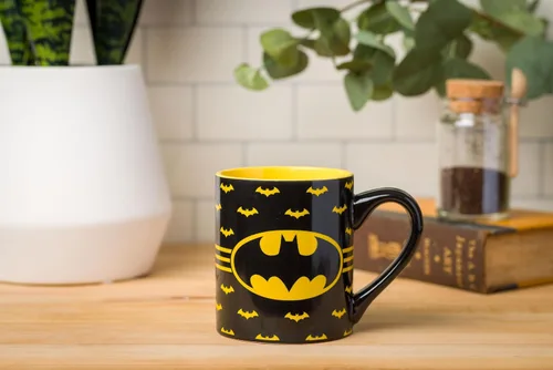 Vista 5 de Silver Buffalo DC Comics - Taza de café de cerámica con logotipo de Batman con diseño de murciélago, 14 onzas