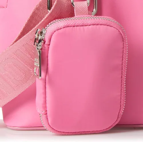 Vista 7 de Steve Madden Daren - Bolso cruzado de nailon con cúpula, color rosa claro, Rosa claro