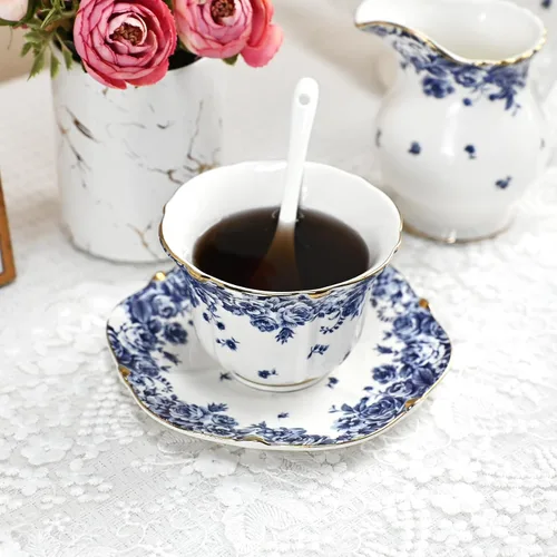 Vista 3 de Bone China - Juego de taza de té y platillo, 3 piezas, estilo vintage, juego de taza de té y platillo para mujeres y fiestas de té, caja de regalo