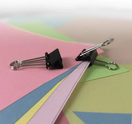 Vista 2 de Amazon Basics - Clips resistentes para carpetas de oficina, 144 unidades (paquete de 12 de 12), pequeños, 0.75 pulgadas, negros