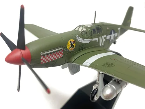 Vista 9 de Modelo de avión fundido a troquel P-51 Mustang 1/72 de América del Norte