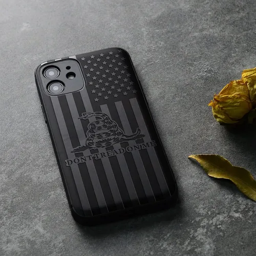 Vista 4 de Carveit Funda magnética de madera para iPhone 12 [madera real dura y TPU suave] a prueba de golpes, funda de madera única y elegante compatible
