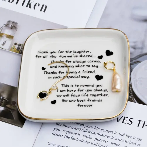 Vista 3 de Plato para anillos o abalorios con citas de amistad para mujer ideal como regalo único de cumpleaños o jubilación para mujeres.