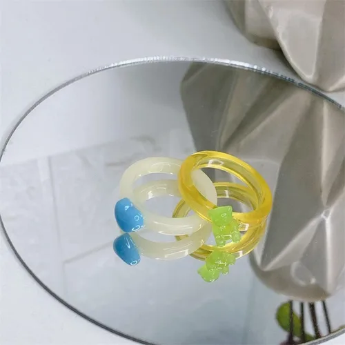 Vista 4 de 26 unids lindo Egirl color caramelo resina pequeño oso gomoso anillo dulce acrílico corazón anillo conjunto para mujeres niñas fiesta cumpleaños