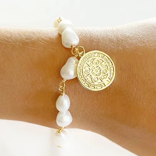 Vista 6 de San Benito - Pulsera de perlas barrocas con medalla chapada en oro de 18 quilates para mujer joyería de moda M Vidrio Chapado en oro