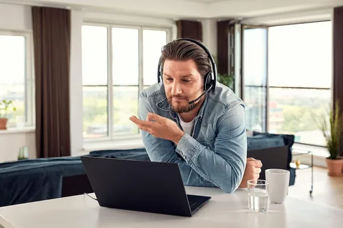 Vista 6 de Sennheiser PC 8.2 CHAT, auriculares con cable para juegos casuales, aprendizaje electrónico y música, micrófono con cancelación de ruido, control