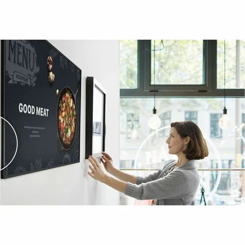 Vista 8 de QBC Series 75 UHD 350nit IP5x