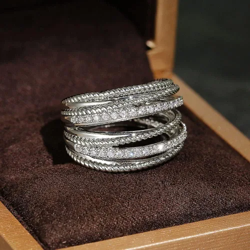 Vista 3 de Anillo de plata de ley 925 con circonita cúbica brillante, anillo de compromiso de eternidad para mujer (código 6 de EE. UU.)