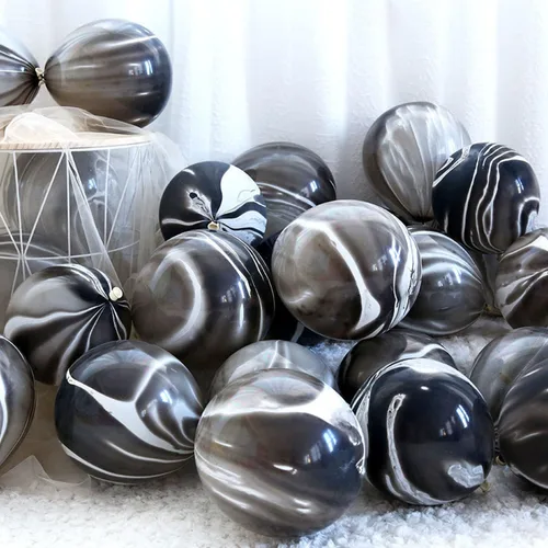 Vista 4 de VitaCraft Kit de guirnalda de arco de globos de coche de carreras, 128 piezas de arco de globos de mármol naranja, azul y negro, globos de aluminio