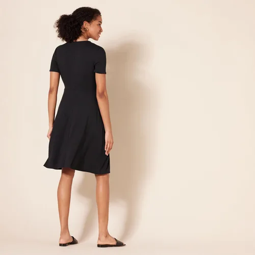 Vista 3 de Tienda Essentials - Vestido de manga corta para mujer, estilo cruzado falso