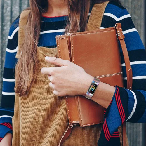 Vista 4 de FitTurn Correa delgada para reloj inteligente Fitbit Charge 5, correa de reloj ajustable de malla de acero inoxidable, correa femenina de repuesto