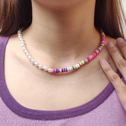 Vista 4 de Collares largos de perlas para mujeres y hombres, multicapa de perlas de imitación de color blanco crema