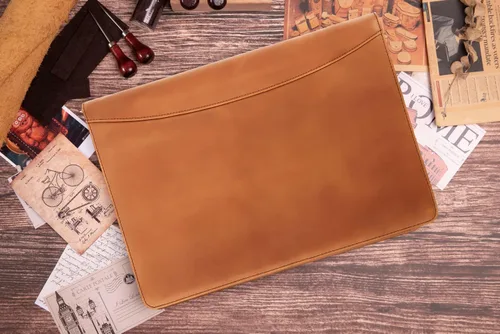 Vista 7 de Cartera de cuero genuino con cremallera para hombre, cartera de negocios para portátil de 13 pulgadas, con bloc de notas tamaño carta, color marrón