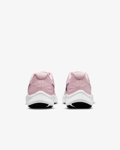Vista 82 de Nike Kid's Star Runner 3 Shoe