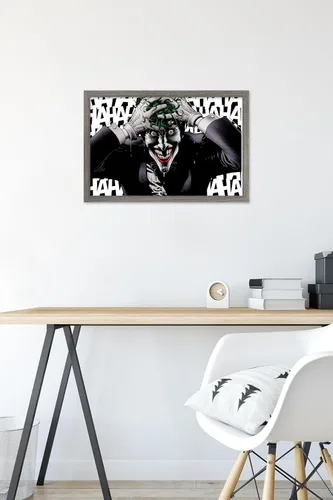 Vista 6 de Trends International DC Comics The Joker - Póster de pared loco, 14.725 x 22.375 pulgadas, versión enmarcada de madera de granero