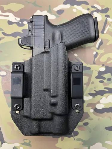 Vista 3 de Funda Kydex negra compatible con Glock 19 Olight PL-3 Valkyrie