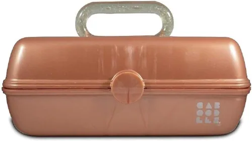 Vista 19 de Caboodles Pretty in Petite - Caja de maquillaje de dos tonos rosa sobre lavanda, caja organizadora de plástico duro, 2 bandejas giratorias, espejo
