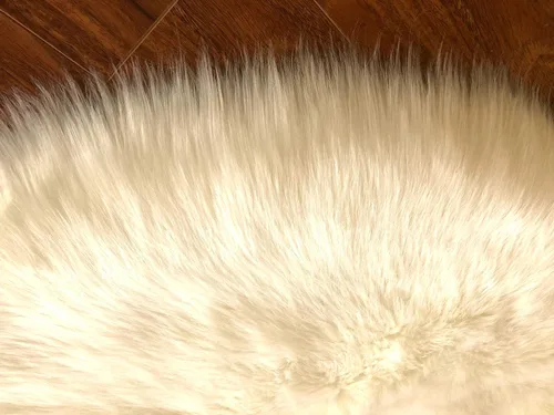 Vista 6 de LAMBZY Alfombra de piel de oveja auténtica, parte inferior gruesa y fuerte, fácilmente lavable, resistente a las manchas, perfecta para sala