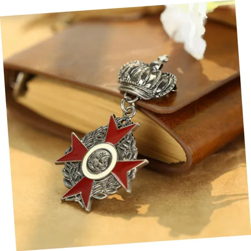 Vista 2 de Amosfun Pin de solapa de cumpleaños para hombre, disfraz de estrella, uniforme soviético, disfraz colonial, máscara de gas ruso, 2 uds