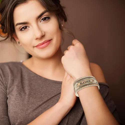 Vista 5 de Long tiantian Pulseras de cuero para mujer, pulsera de cuero personalizada con letras, estilo bohemio, multicapa, joyería