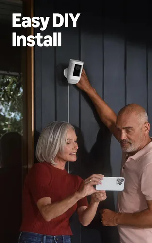 Vista 6 de [Usado] Ring Spotlight Cam Pro, Batería Detección de movimiento 3D, conversación bidireccional con Audio+ y Wi-Fi de doble banda (versión 2022)