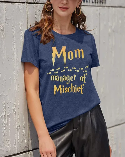 Vista 2 de Camiseta divertida para mujer, camiseta de gerente, camiseta fantástica para mamá, camiseta mágica para el día de la madre