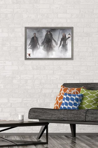 Vista 2 de Trends International Disney Pirates of the Caribbean: At World's End - Póster de pared de grupo, 14.725 x 22.375 pulgadas, versión enmarcada