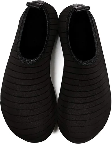 Vista 2 de USYFAKGH Zapatos de agua para mujeres y hombres calcetines acuáticos de secado rápido para playa natación surf yoga ejercicio translúcidos Negro