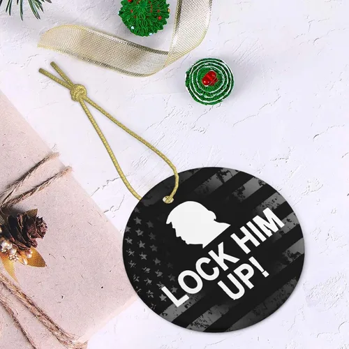 Vista 7 de Lock Him Up Anti Donald Trump Adornos de cerámica Decoración colgante personalizado Adorno colgante de Navidad para decoración del hogar
