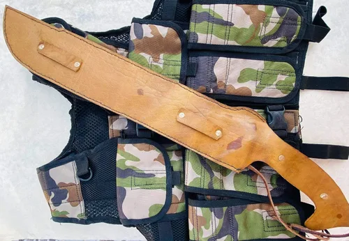 Vista 9 de Cuchillo Predator EUK de 18", Machete de supervivencia, hoja forjada a mano Khukuri - Cuchillos de espiga completa fabricados en Nepal