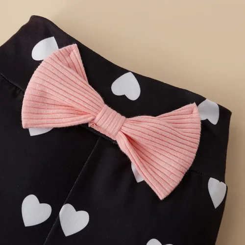 Vista 7 de La ropa del bebé recién nacido establece el mameluco y pantalones de las muchachas con el sombrero