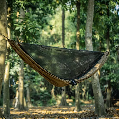 Vista 6 de OneTigris KOMPOUND - Hamaca de campamento con red, hamaca portátil ligera con cubierta interna cálida y correas amigables con los árboles