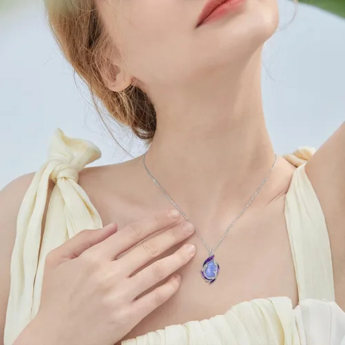 Vista 2 de LUHE Collar de plumas de piedra lunar, collar con colgante de plumas de plata de ley, joyería de regalo de Navidad para mujer