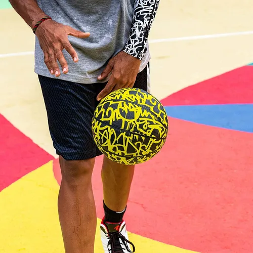 Vista 2 de AND1 Fantom Graffiti - Pelota de baloncesto de goma, lista para el juego, 27.5 pulgadas, tamaño juvenil 5, hecha para interiores y exteriores, se