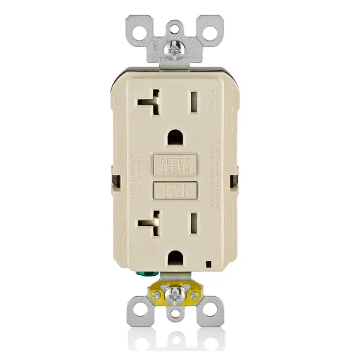Vista 10 de Leviton SmartlockPro - Combinación GFCI de autocomprobación 15A con USB tipo A y tipo C en pared, cargador USB para teléfonos inteligentes y Blanco