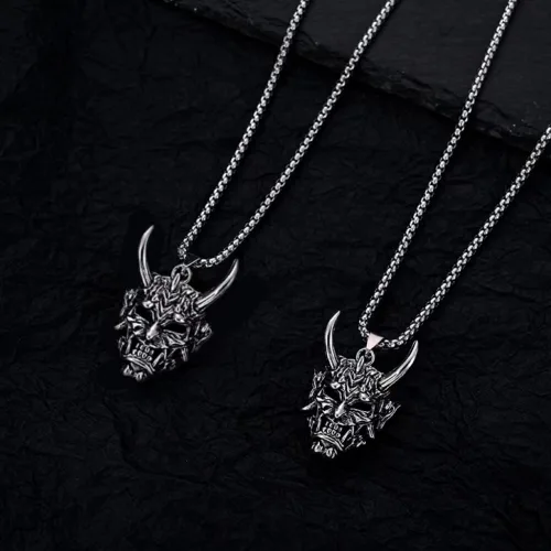 Vista 3 de EENSYWEENSY Collar con máscara japonesa Prajna Rakshasa Colgante de calavera de cuerno de guerrero fantasma para hombres y niños, Acero inoxidable