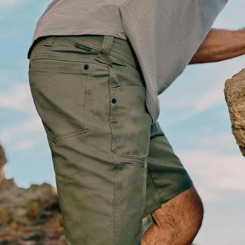 Vista 7 de ATG by Wrangler Pantalones cortos reforzados para hombre
