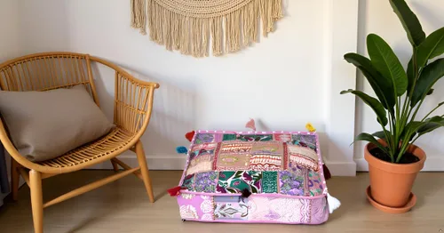Vista 5 de CRAFT KALA Funda de Puf Tradicional de Retazos Cuadrada India Pufs de Sala de Estar India Otomana de Diseñador Bordada Decorativa Hogar Vida Rosa