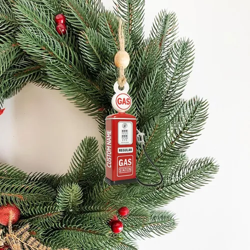 Vista 6 de Adorno de Navidad personalizado con bomba de gas 2025, decoración retro personalizada de árbol de estación de servicio, regalo único de recuerdo