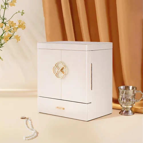 Vista 8 de Vlando Organizador grande de joyería de piel sintética con 5 dibujos, aretes, collares, anillos, cajas de reloj para mujeres y niñas (blanco)