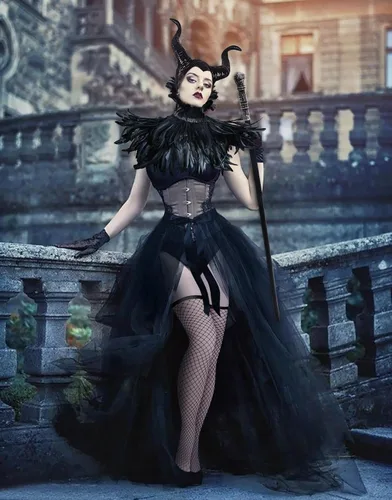 Vista 5 de UQJE Black Gothic Witch Costume Raven Costume Halloween Feather Shawl Mesh Cape with Horns Set