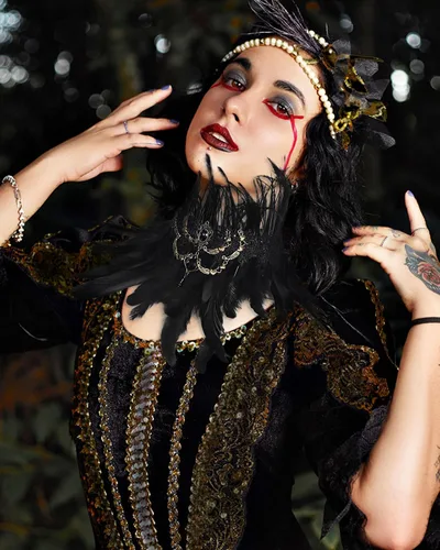 Vista 5 de Collar gótico de plumas negras gargantilla de plumas victorianas para mujer, collar de plumas para Halloween, collar de cosplay